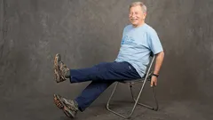Stuhlgymnastik für Senioren ab 65 Jahren: 20 Minuten, die Nacken, Rücken und Hüfte lockern